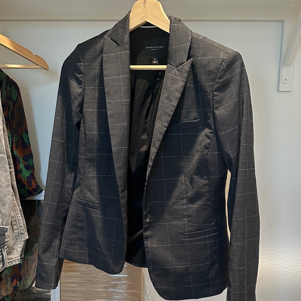 Banana Republic Women’s Charcoal Checkered Blazer